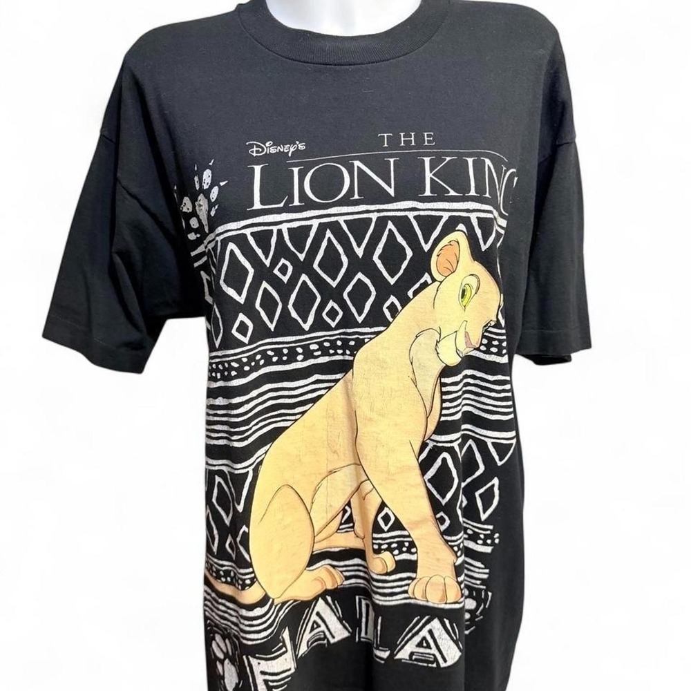 0158 Vintage Lion King Graphic Tshirt